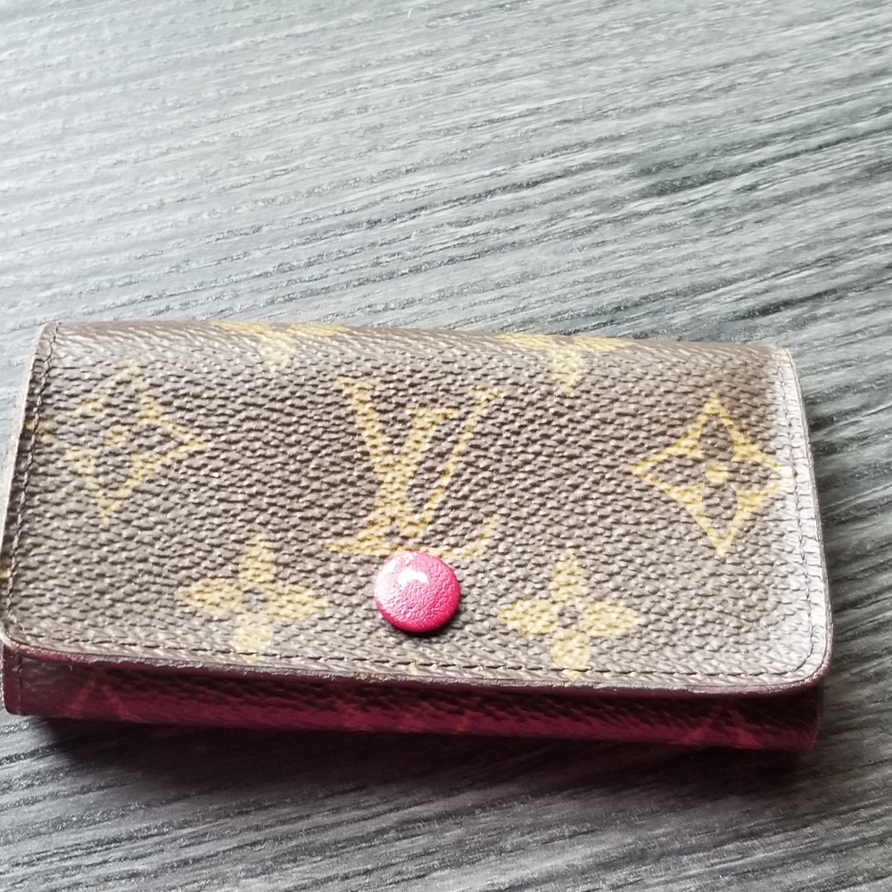 Louis vuitton 4 Cles key holder